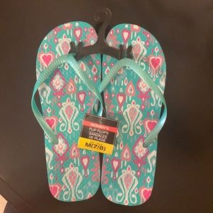 Women’s summer flip flops! Size M( 7/8). Rubber